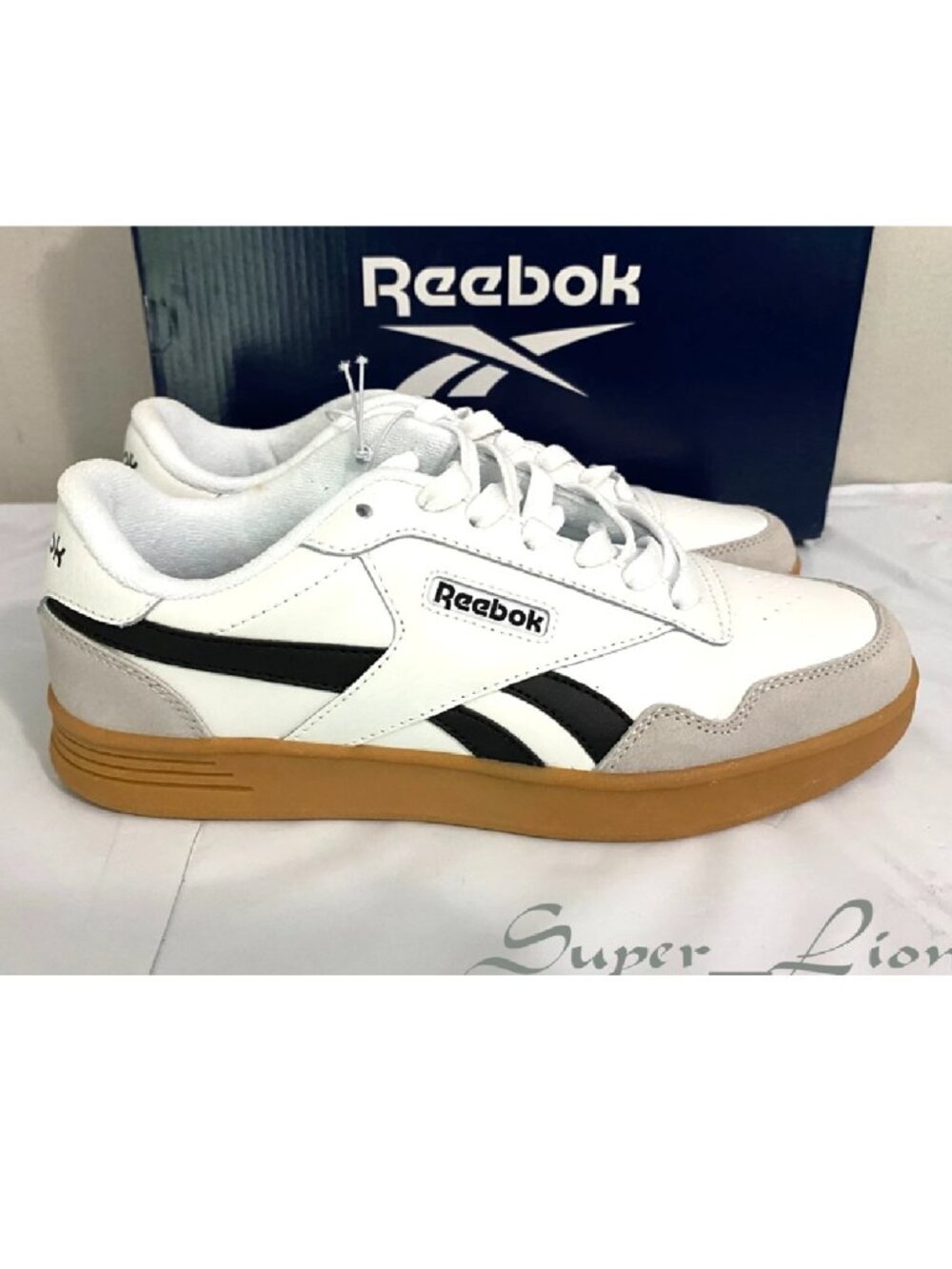 NEW Reebok Women's Classic Sneaker Shoes